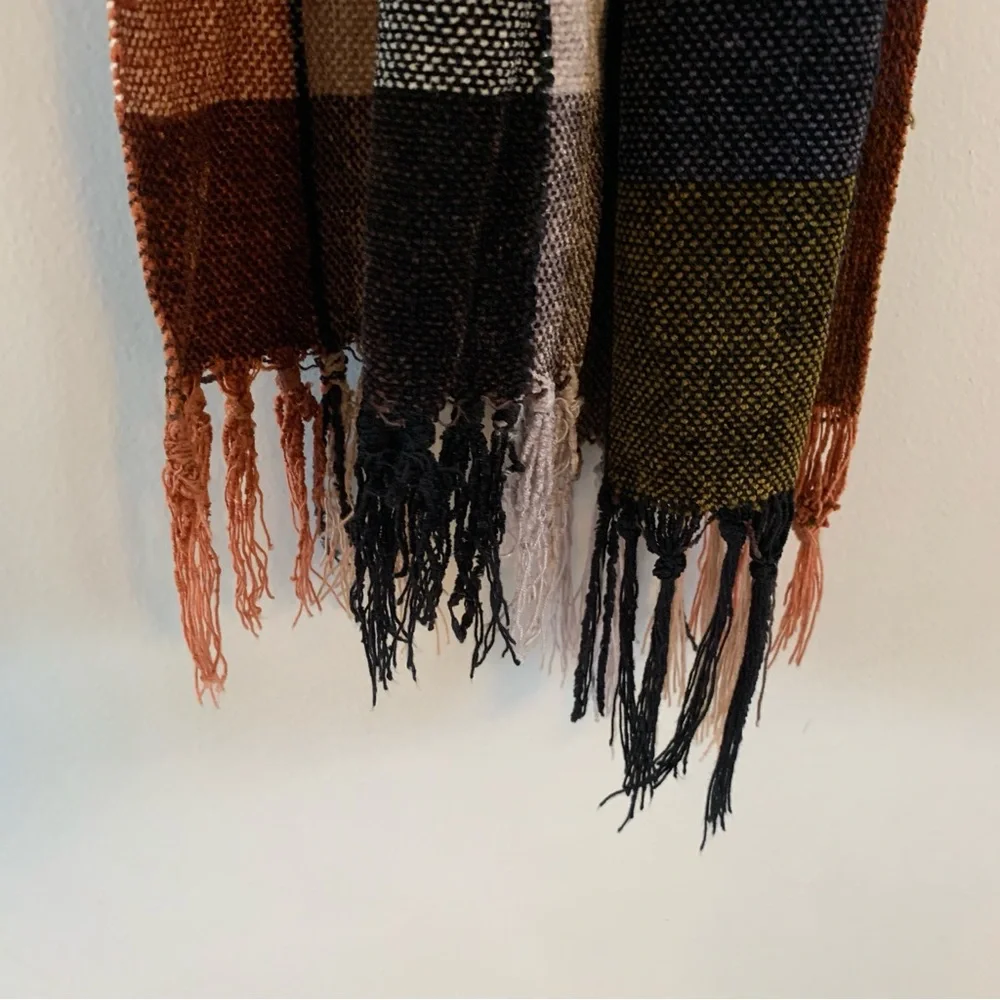 Plaid Scarf Earthtones Brown Black Gray Soft Womens Fashion Croft Barrow